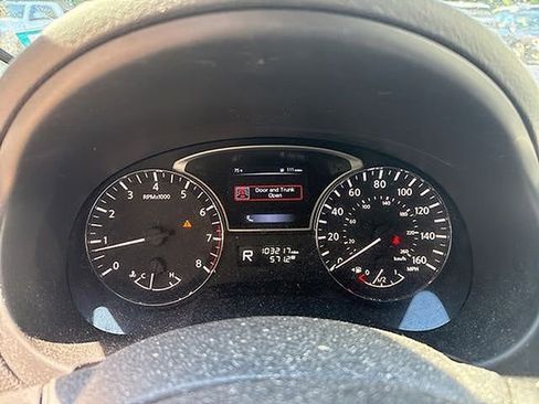 Used 2015 Nissan Altima 2.5 SL w/ Technology Package FWD image 17