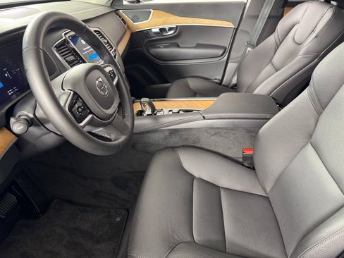 Certified 2025 Volvo XC90 T8 Plus w/ Protection Package Premier AWD/4WD image 20