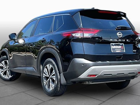 Used 2023 Nissan Rogue SV FWD image 12