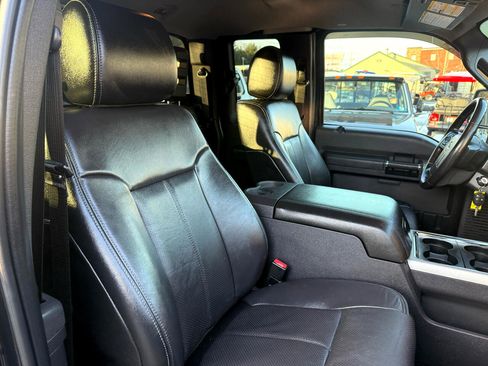 Used 2015 Ford F350 Lariat image 19