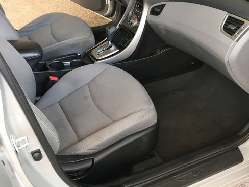 Used 2013 Hyundai Elantra GLS FWD image 28