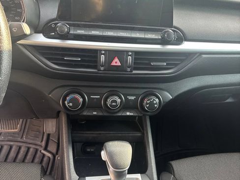 Used 2024 Kia Forte LXS w/ LXS Technology Package FWD image 30