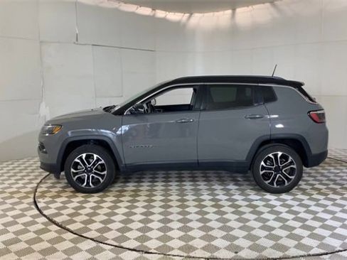 Used 2022 Jeep Compass Limited image 5