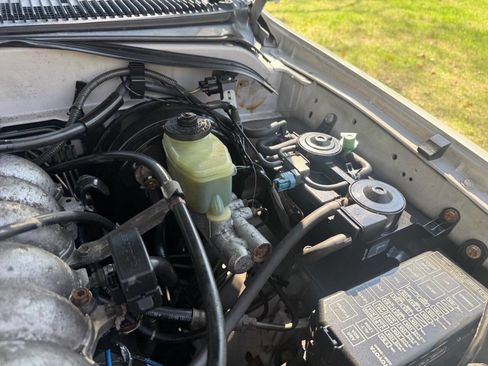 Used 2000 Toyota 4Runner SR5 image 49