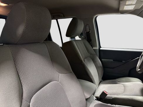 Used 2016 Nissan Frontier SV w/ SV Value Truck Package AWD/4WD image 28