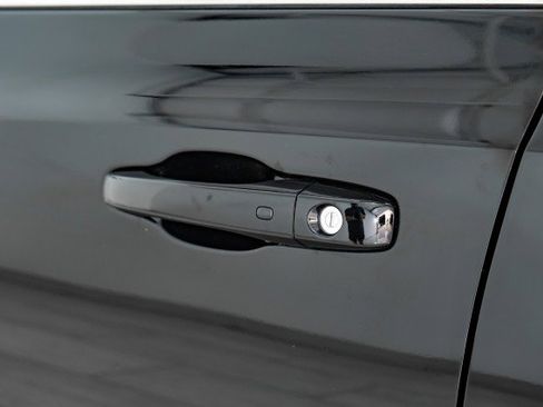 Used 2012 Chrysler 300 SRT8 w/ 19-Premium Speaker Group image 38