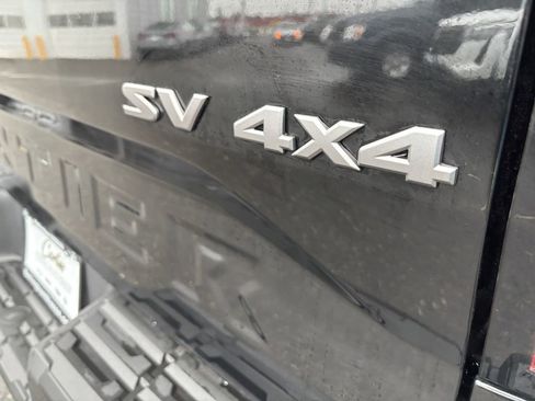 Used 2023 Nissan Frontier SV w/ SV Convenience Package image 11
