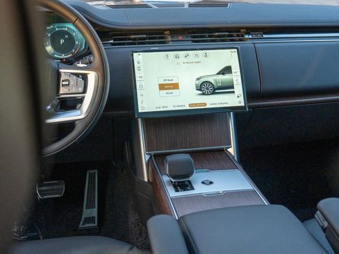 New 2026 Land Rover Range Rover SE image 20