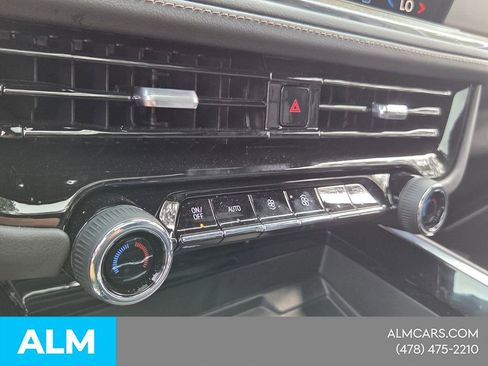 Used 2026 Chevrolet Suburban High Country w/ Sun And Tow Package AWD/4WD image 26