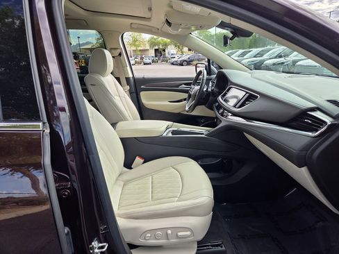 Used 2022 Buick Enclave Avenir w/ Avenir Technology Package image 22