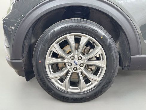 Used 2023 Ford Explorer XLT w/ Equipment Group 202A AWD/4WD image 34