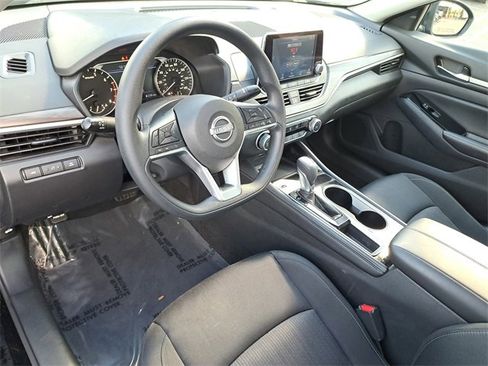 Used 2023 Nissan Altima 2.5 SV image 16