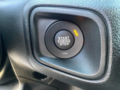 Used 2025 Jeep Wrangler Unlimited Sport AWD/4WD image 27