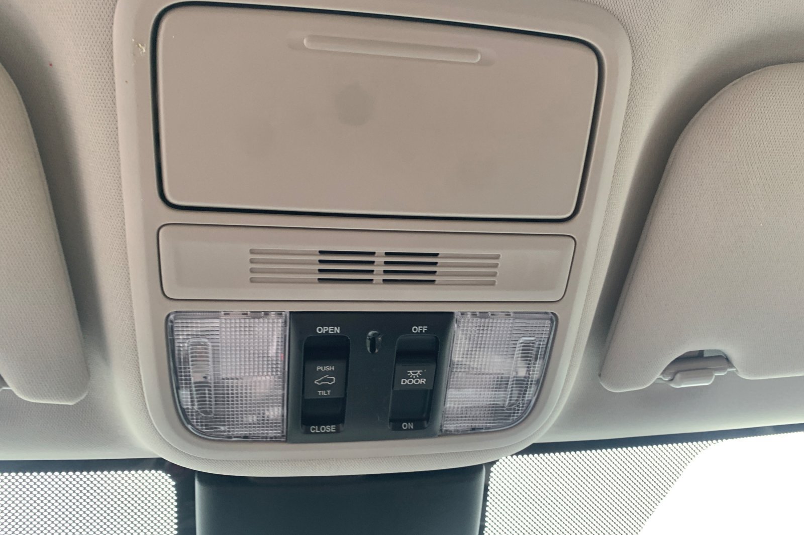 Used 2025 Honda Odyssey Touring image 38