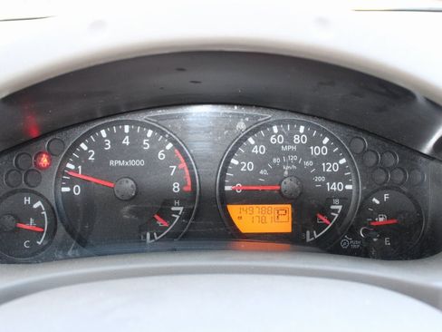 Used 2011 Nissan Frontier SV w/ SV Premium Utility Pkg image 8