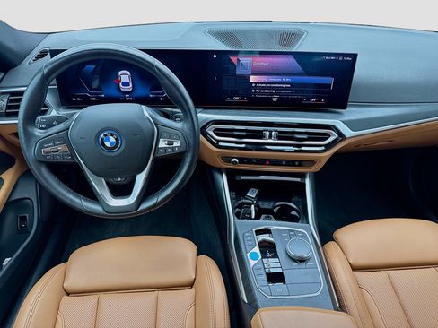 Used 2023 BMW i4 eDrive35 w/ Premium Package RWD image 15