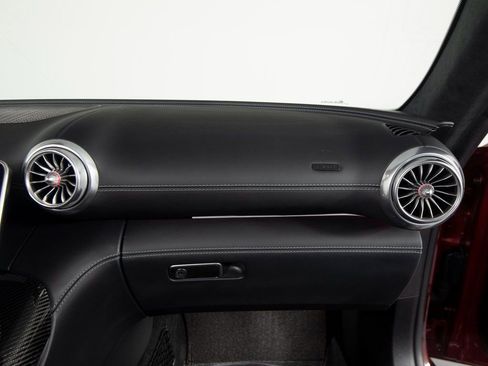 Used 2022 Mercedes-Benz SL 63 AMG 4MATIC image 32