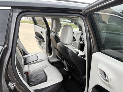 Used 2018 Jeep Compass Limited w/ Navigation Group image 13