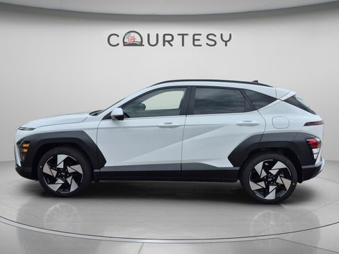 New 2026 Hyundai Kona Limited FWD image 2