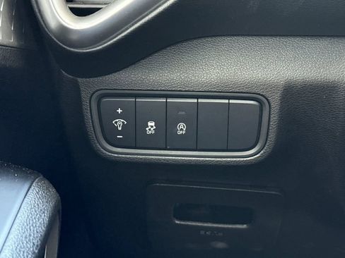 Used 2024 Kia Soul LX w/ Option Group 015 FWD image 35