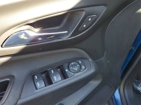 Certified 2022 Chevrolet Equinox RS w/ Infotainment Package image 22