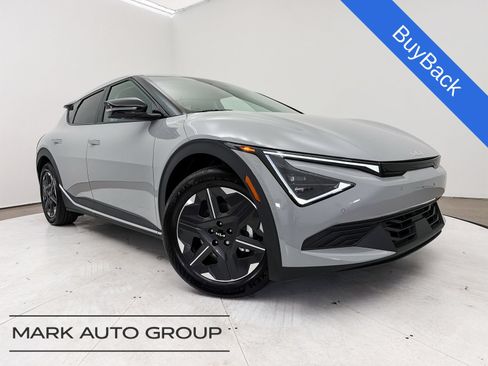 Used 2025 Kia EV6 Light RWD image 1