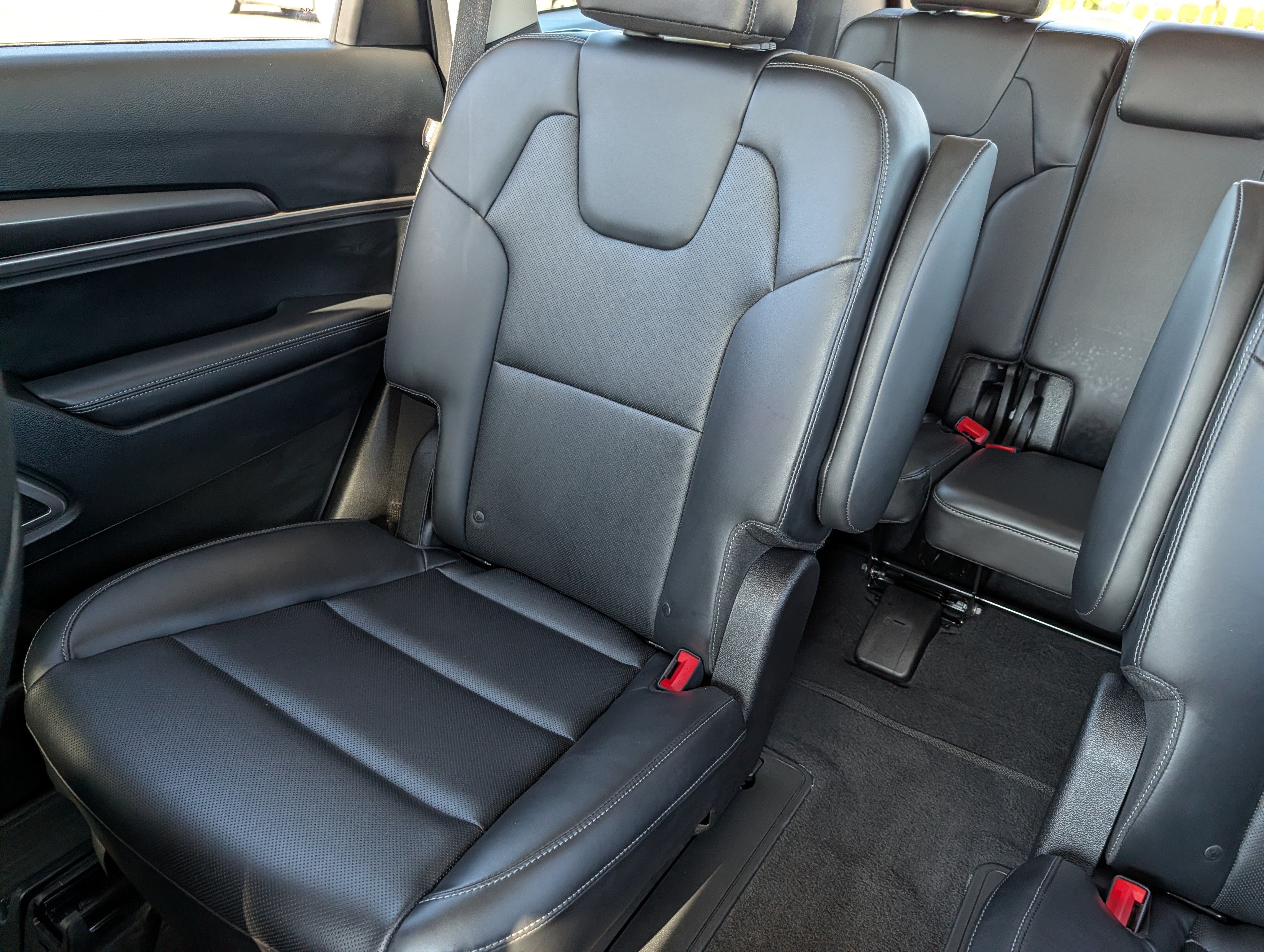 Certified 2024 Kia Telluride S w/ S Sunroof Package AWD/4WD image 14