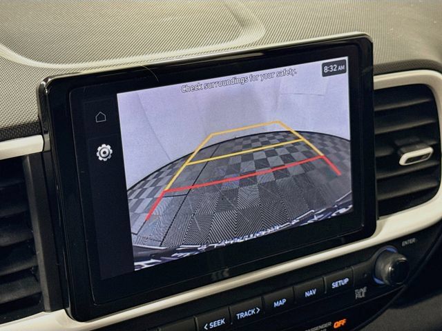 Certified 2024 Hyundai Venue Limited FWD image 16