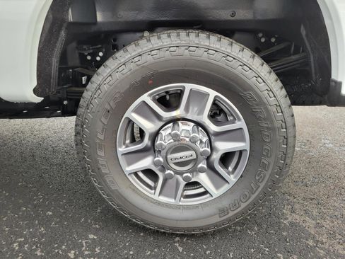 New 2026 Ford F350 Lariat image 9