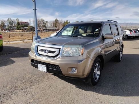 Used 2009 Honda Pilot Touring image 1