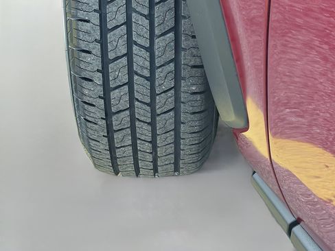 Used 2020 Toyota RAV4 LE image 40