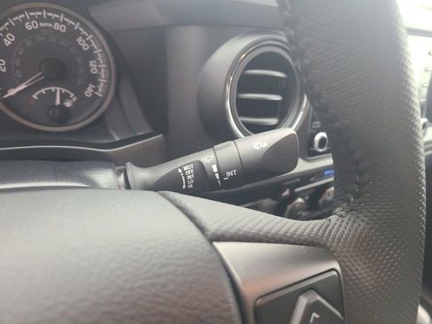 Used 2023 Toyota Tacoma TRD Off-Road image 21