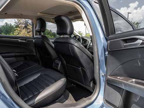 Used 2019 Ford Fusion SEL FWD image 13