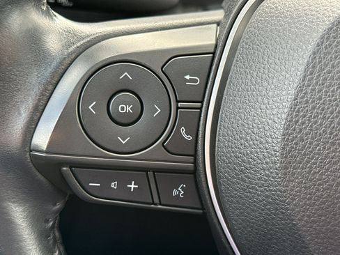 Used 2022 Toyota Corolla Cross LE image 17