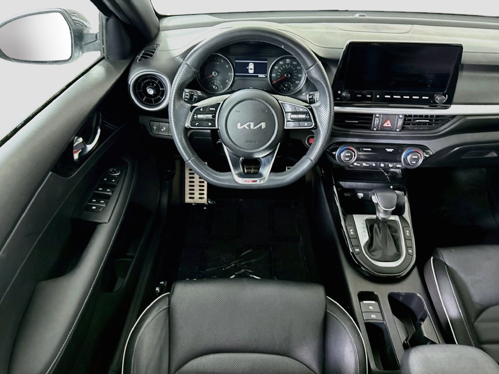 Used 2024 Kia Forte GT-Line w/ GT-Line Premium Package FWD image 4