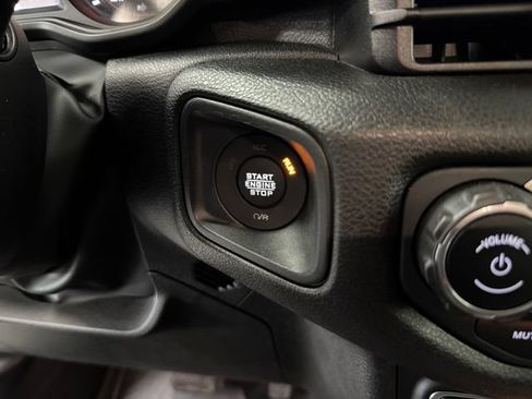 Used 2024 Jeep Wrangler Unlimited Sport AWD/4WD image 24