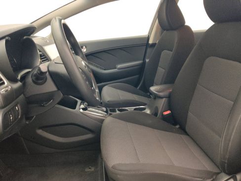 Used 2017 Kia Forte LX FWD image 17
