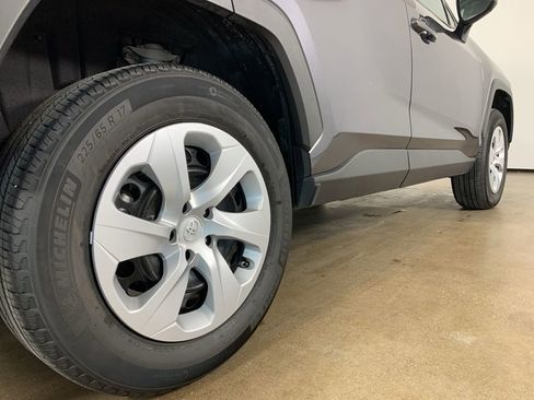 Used 2024 Toyota RAV4 LE AWD/4WD image 9