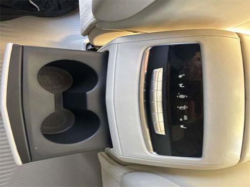 Used 2021 Cadillac Escalade Sport Platinum w/ LPO, ONYX Package image 17