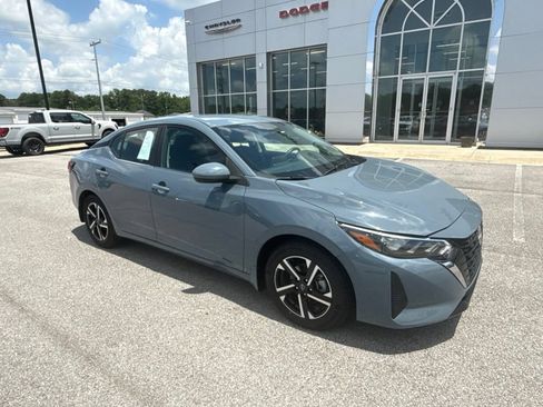 Used 2025 Nissan Sentra SV w/ All-Weather Package FWD image 2