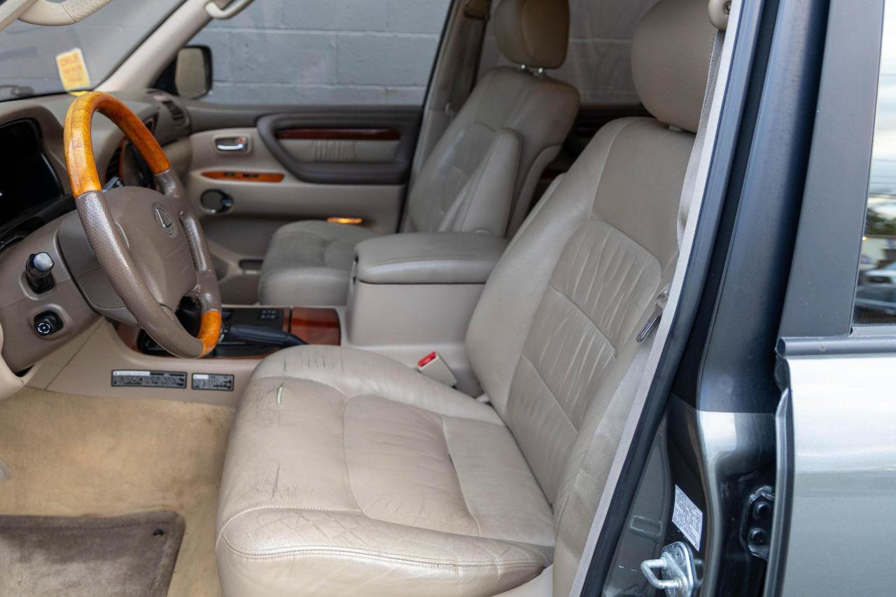 Used 2002 Lexus LX 470 4WD image 4