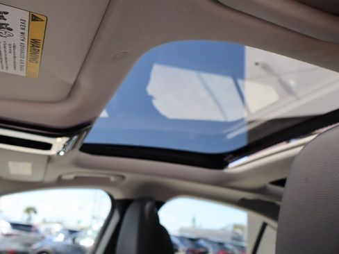 Used 2025 Mercedes-Benz E 350 4MATIC Sedan image 46