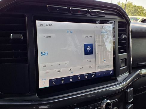 Used 2023 Ford F150 4x4 SuperCrew image 12