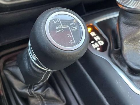 Used 2024 Jeep Wrangler Unlimited Rubicon AWD/4WD image 27