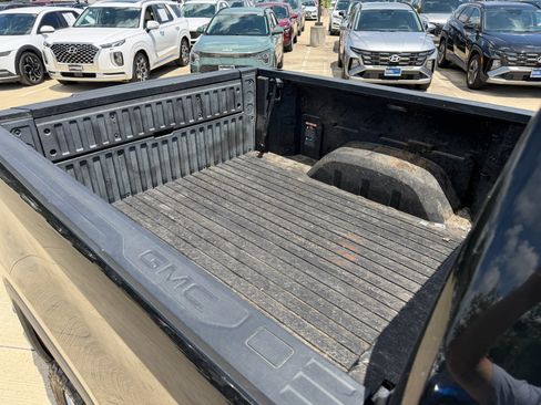 Used 2021 GMC Sierra 1500 Denali w/ Denali Ultimate Package AWD/4WD image 32