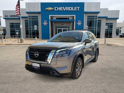 Used 2025 Nissan Pathfinder SV w/ Cargo Package