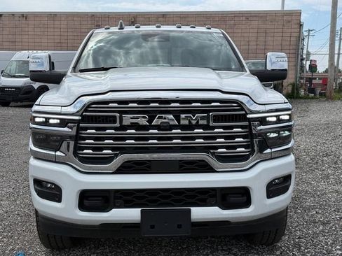 New 2025 RAM 2500 Limited image 17