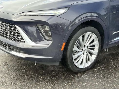 New 2026 Buick Envision Avenir image 9