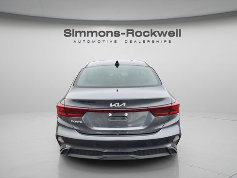 Used 2023 Kia Forte LXS image 6