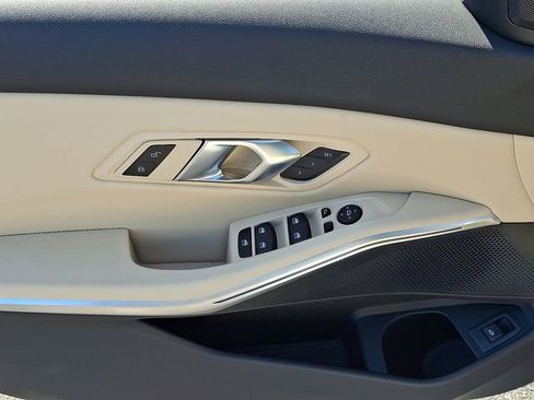 Certified 2025 BMW 330i xDrive Sedan w/ Convenience Package image 12